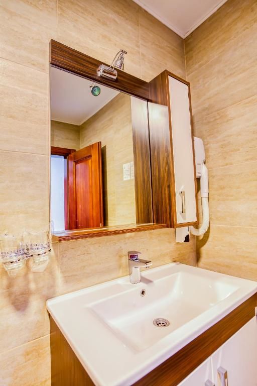 Отель Hotel Palata Venezia Улцинь