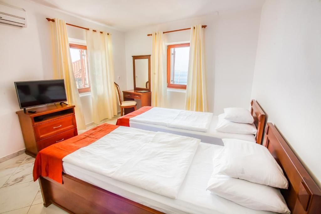 Отель Hotel Palata Venezia Улцинь