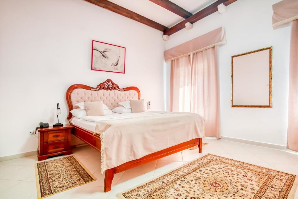 Отель Hotel Palata Venezia Улцинь