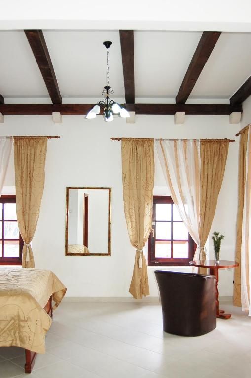 Отель Hotel Palata Venezia Улцинь