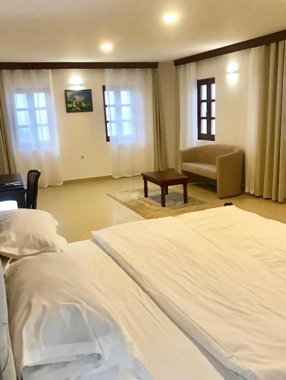 Отель Hotel Palata Venezia Улцинь