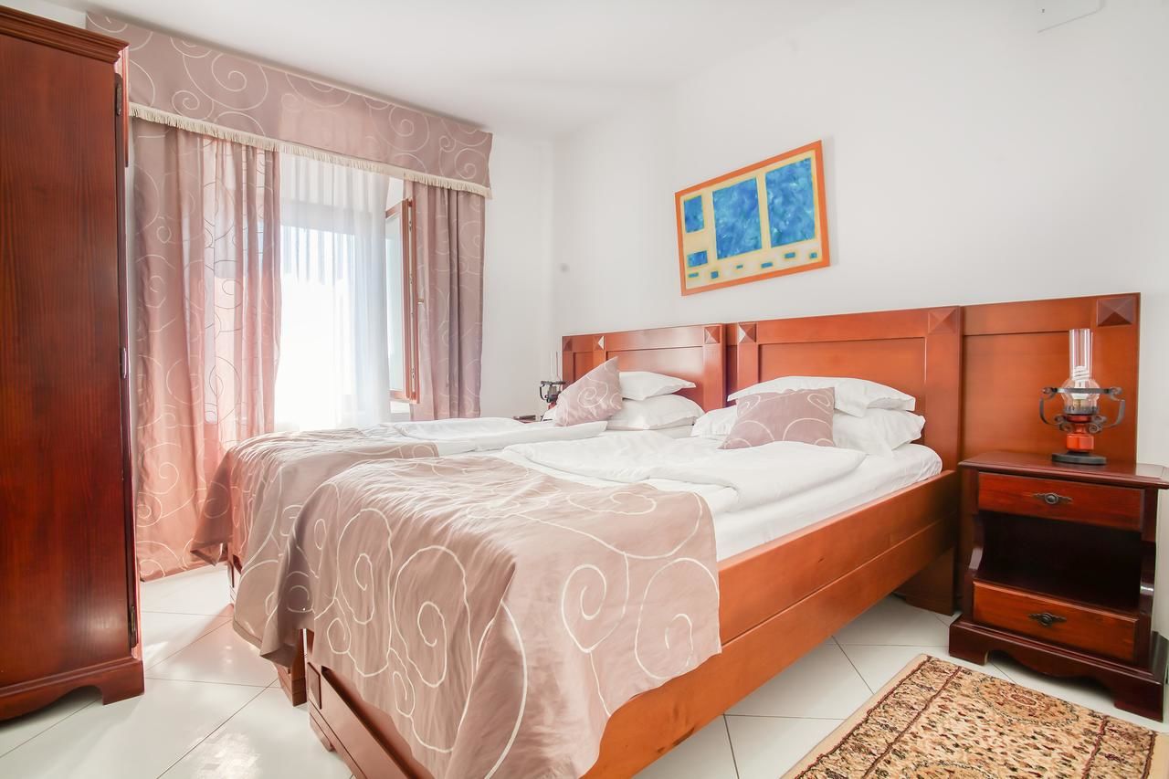 Отель Hotel Palata Venezia Улцинь