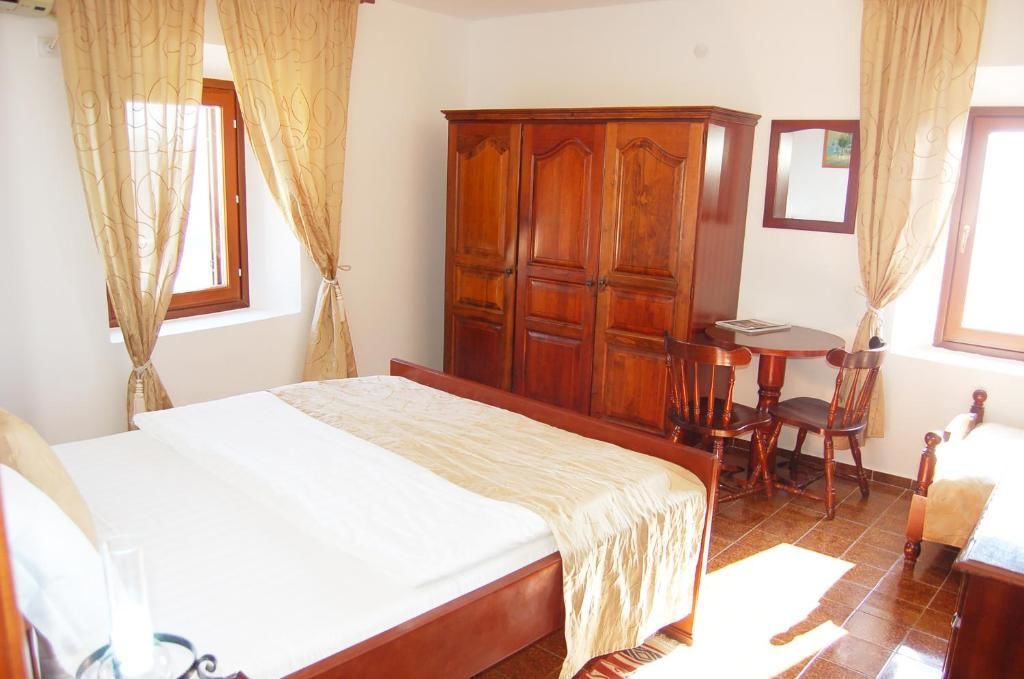 Отель Hotel Palata Venezia Улцинь