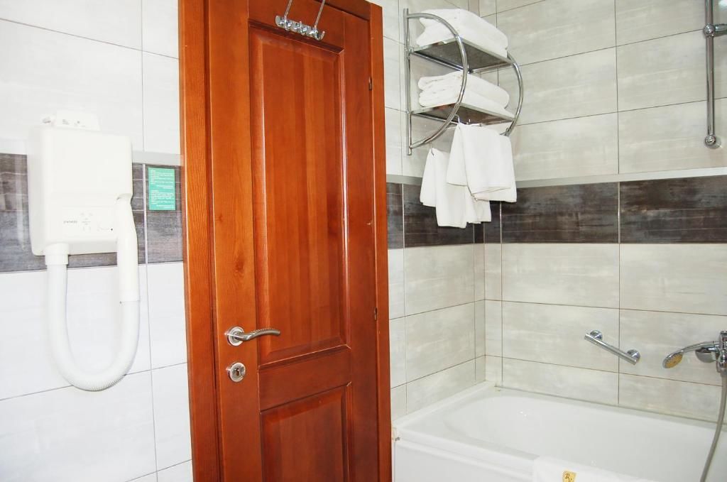 Отель Hotel Palata Venezia Улцинь-86