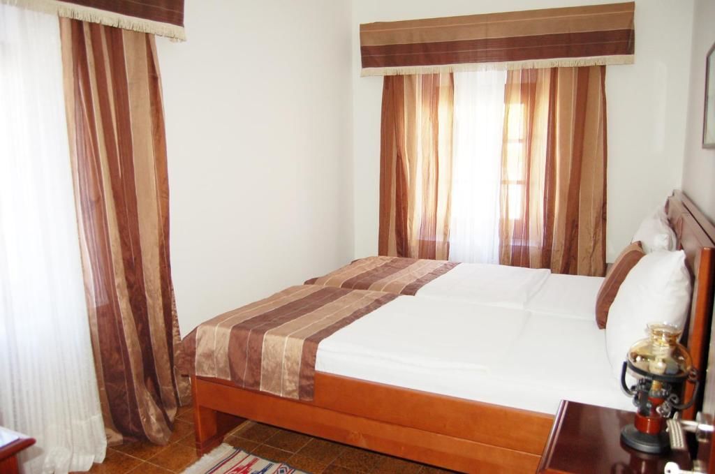 Отель Hotel Palata Venezia Улцинь-98