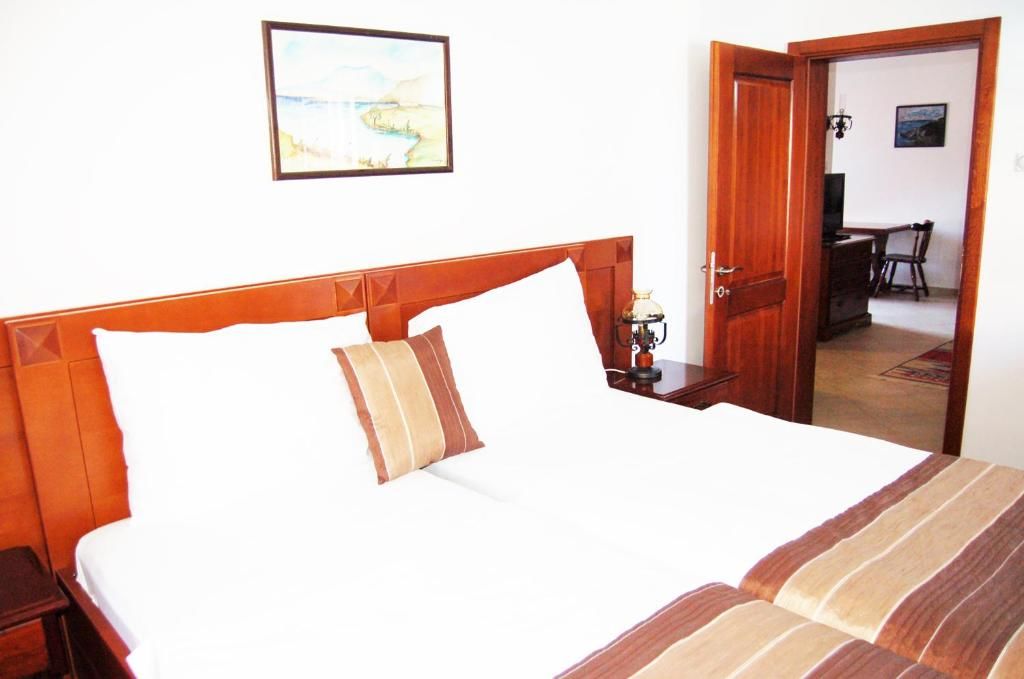 Отель Hotel Palata Venezia Улцинь-100