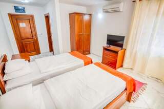 Отель Hotel Palata Venezia Улцинь Двухместный номер с 2 отдельными кроватями-5