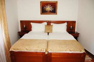 Отель Hotel Palata Venezia Улцинь Апартаменты с 2 спальнями и балконом-8