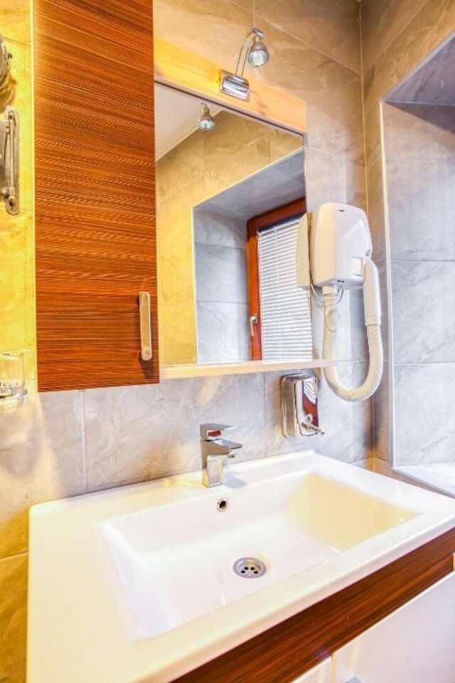 Отель Hotel Palata Venezia Улцинь-113