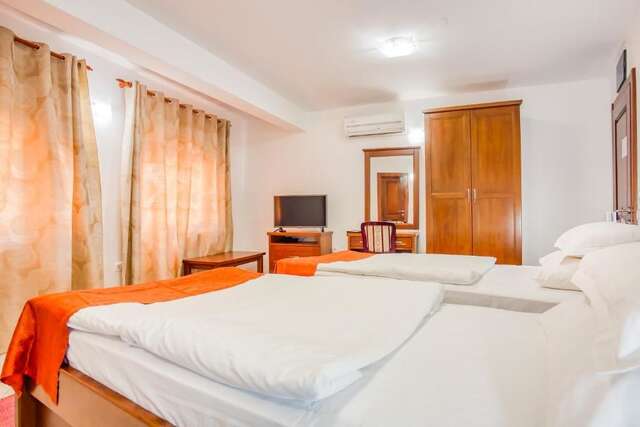 Отель Hotel Palata Venezia Улцинь-117