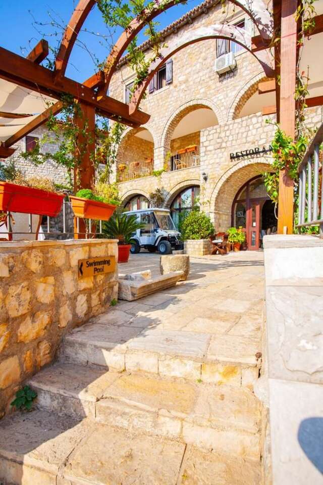 Отель Hotel Palata Venezia Улцинь-24