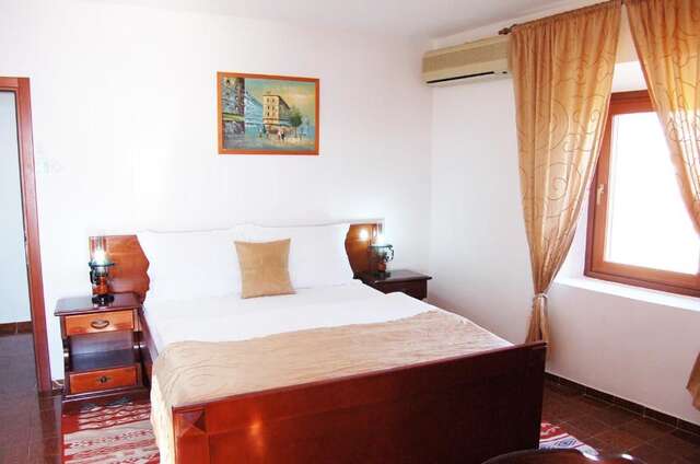 Отель Hotel Palata Venezia Улцинь-66