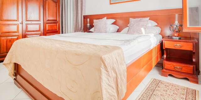 Отель Hotel Palata Venezia Улцинь-9